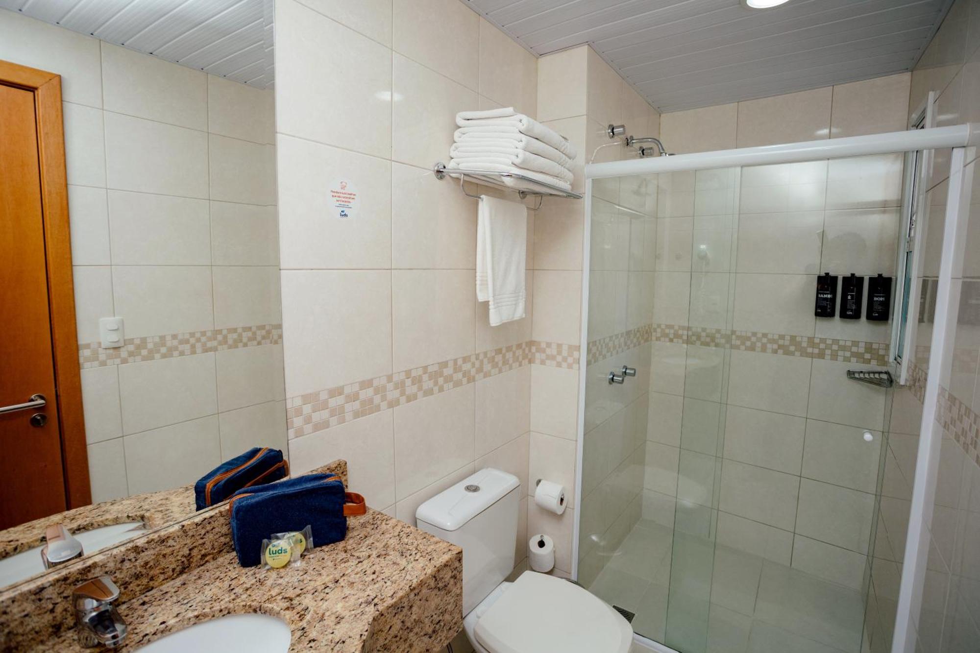 Luds Comfort Hotel Ponta Grossa  Ruang foto